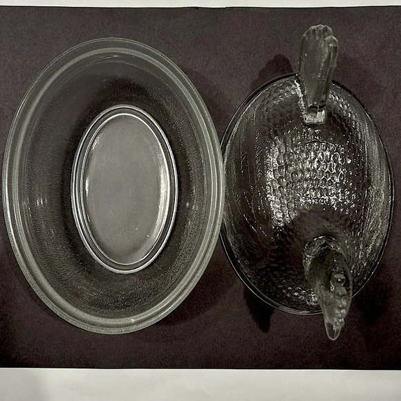 Indiana Glass Hen on Nest - Picture 2 of 3